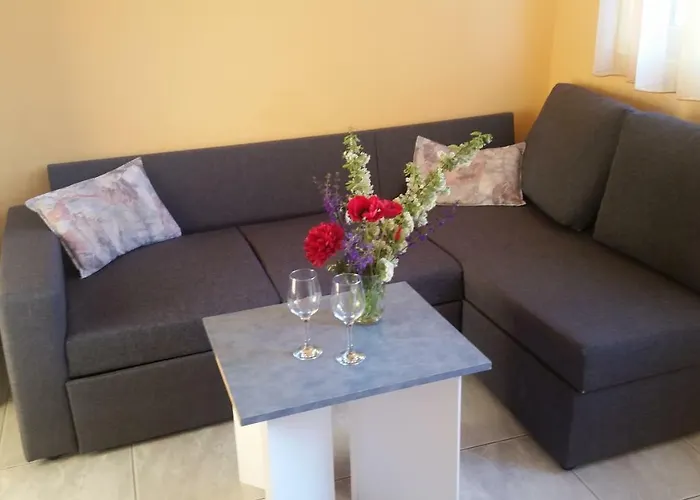 Porat House Apartment *