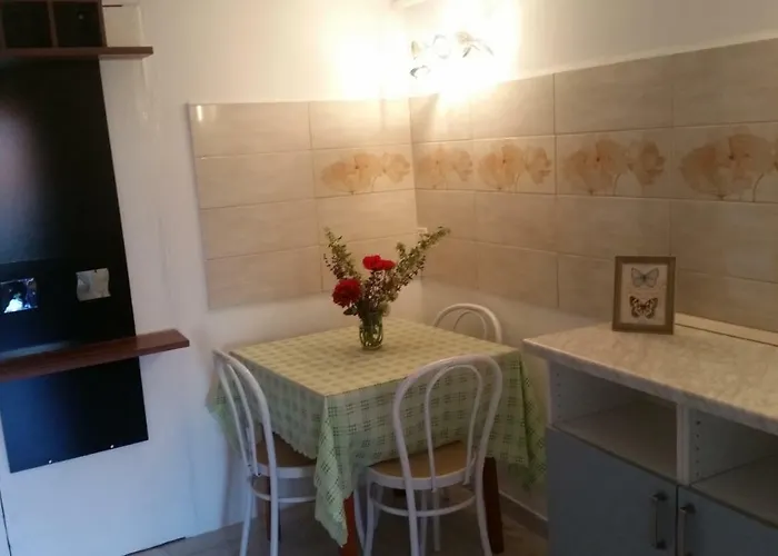 Porat House